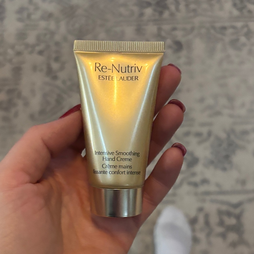 Estee Lauder Re-Nutriv Hand Creme in Gold Tube